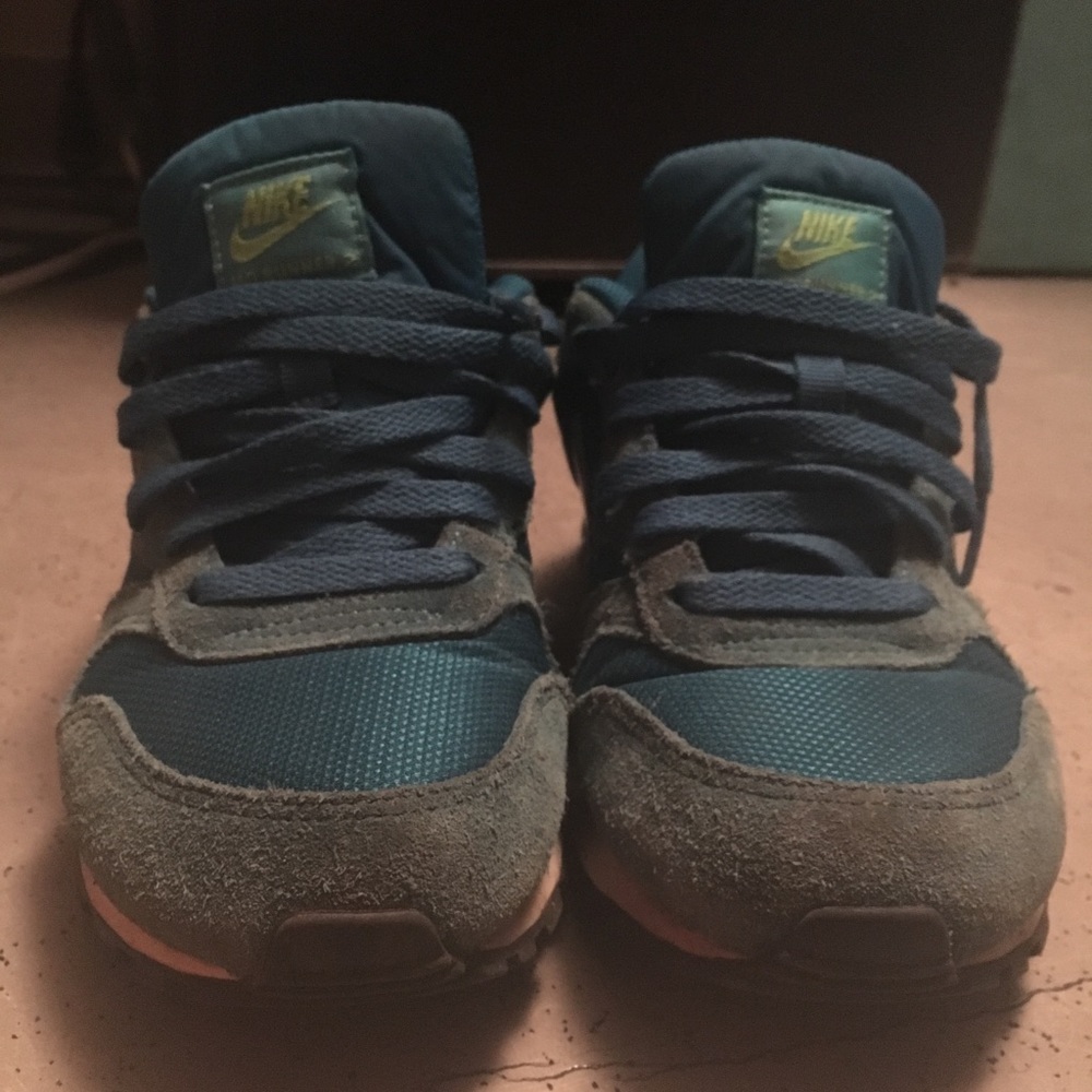 Turquoise Nike jogger shoes
